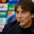 Antonio Conte, entrenador del Nápoles, durante la rueda de prensa