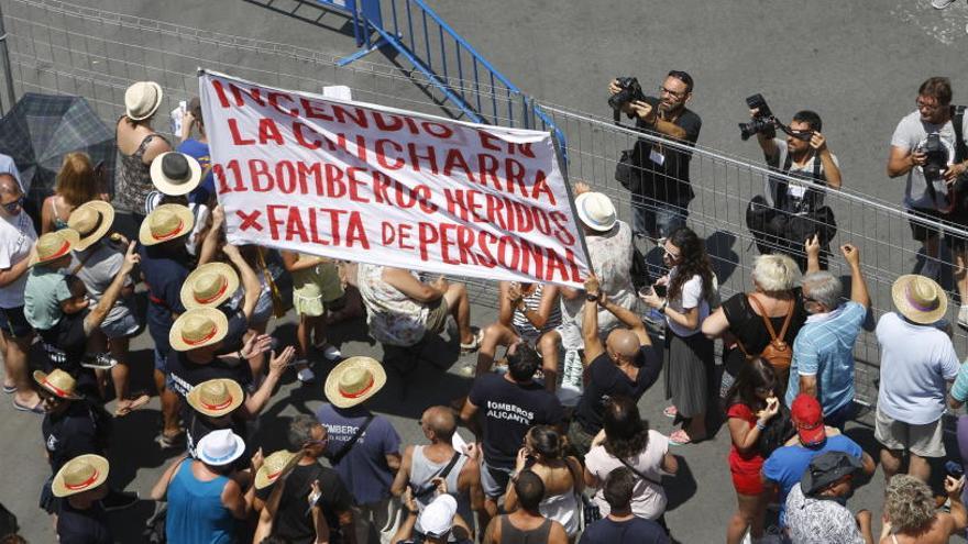 Un instante de la protesta, hoy en Luceros