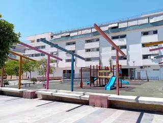 Las soleadas ‘antipérgolas’ de la plaza de la Biznaga