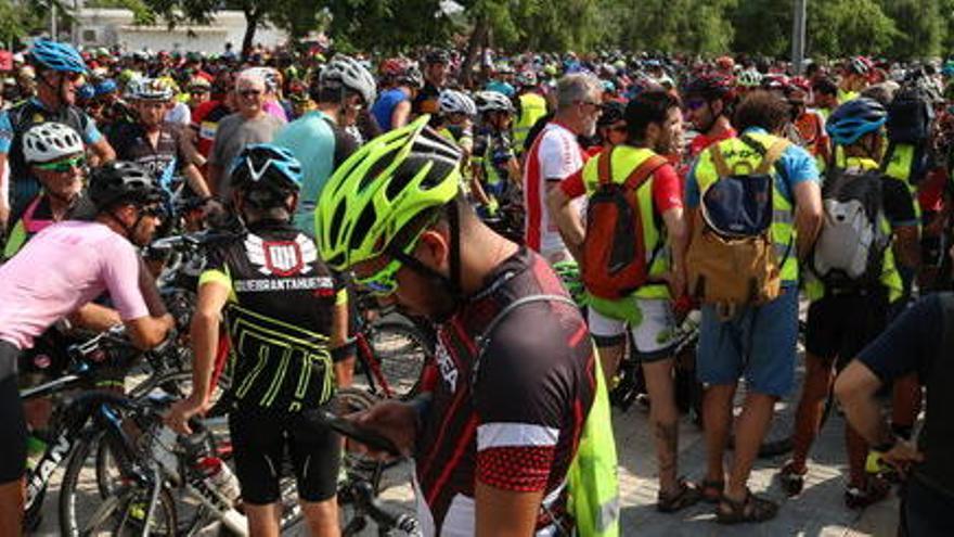 Més de 2.000 ciclistes reclamen l&#039;enduriment del codi penal