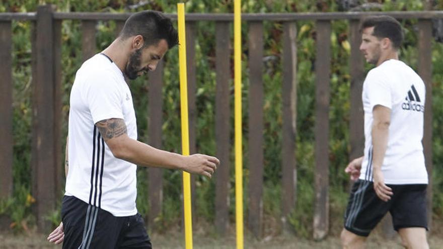 Álvaro Negredo en un entrenamiento reciente con el Valencia CF.