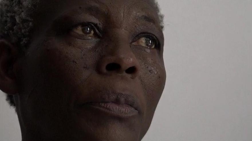Una mujer ugandesa de 70 años da a luz gemelos