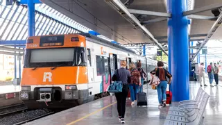 La presión policial desplaza a los carteristas del metro a Rodalies: los hurtos en trenes aumentan el 7%