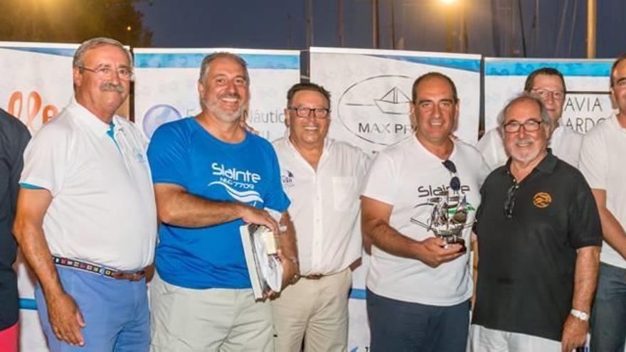 El velero «Slainte» hace historia al vencer en la principal regata de Cullera