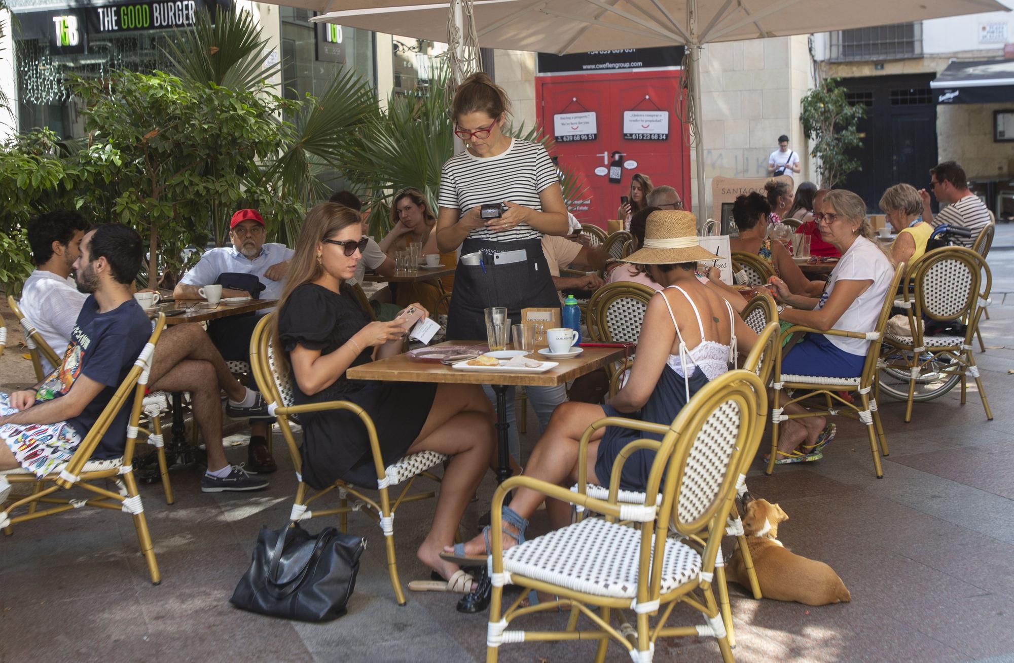 La hostelería hace menos negocio del esperado este verano