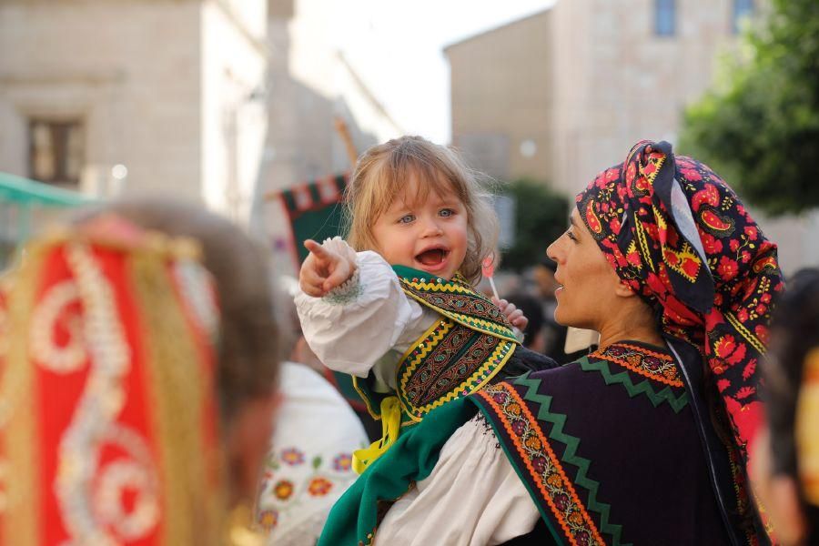 Desfile de trajes regionales