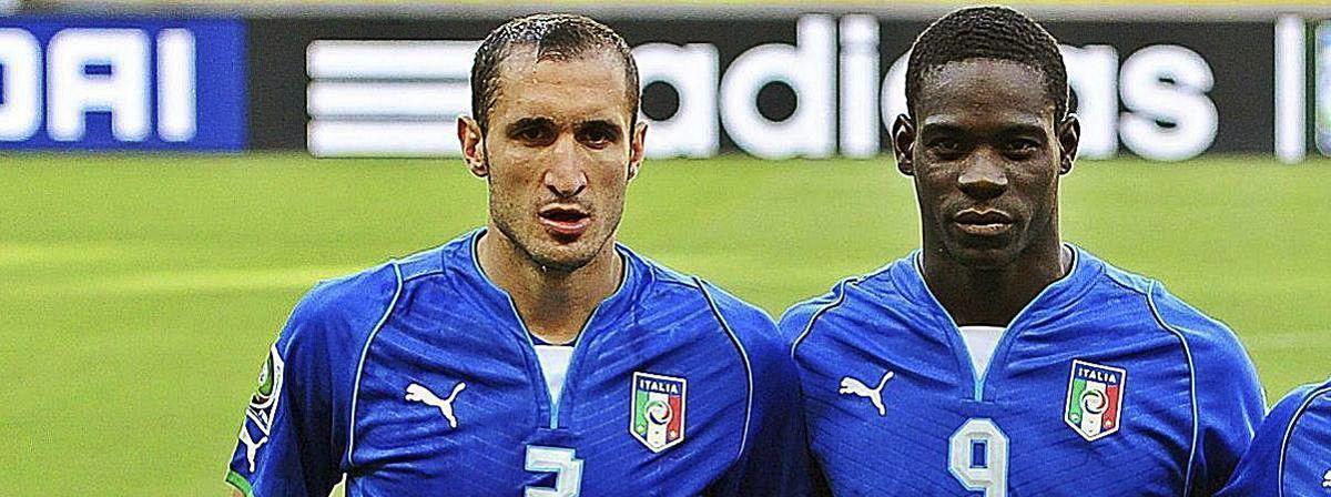 Balotelli a Chiellini: "Yo al menos digo las cosas a la cara"