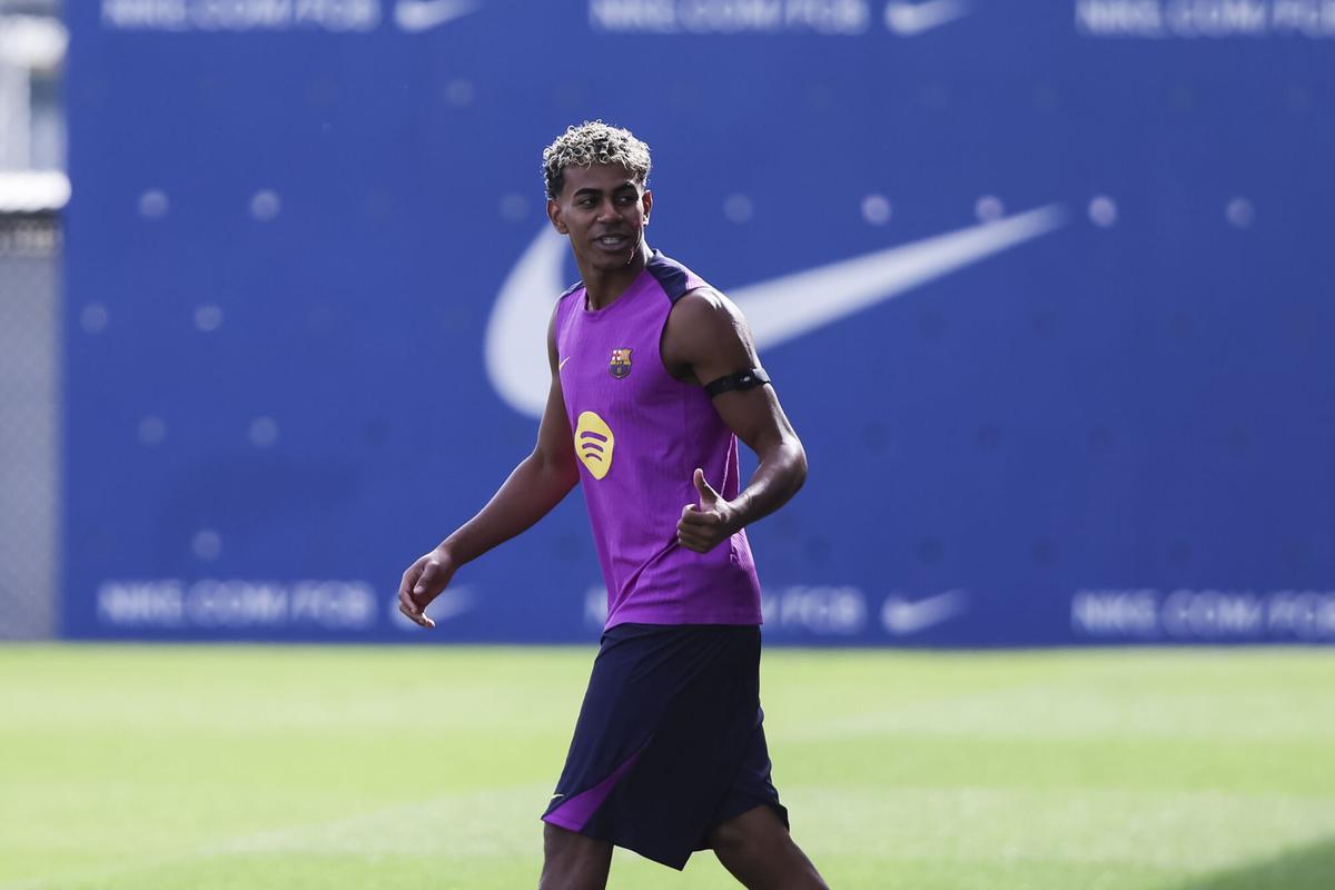 Lamine Yamal anuncia la seva ruptura amb Nicki Nicole: «No ha sigut per cap infidelitat» Lamine Yamal anuncia la seva ruptura amb Nicki Nicole: «No ha sigut per cap infidelitat»