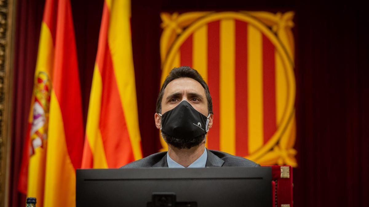 Roger Torrent, en el moment de comunicar a la Cambra catalana que cap grup ha presentat un candidat a la investidura per substituir l&#039;expresident Quim Torra