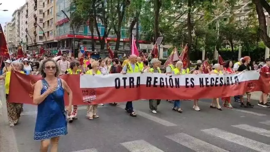 Murcia se moviliza en tres frentes distintos para reivindicar que "otra Región es necesaria"