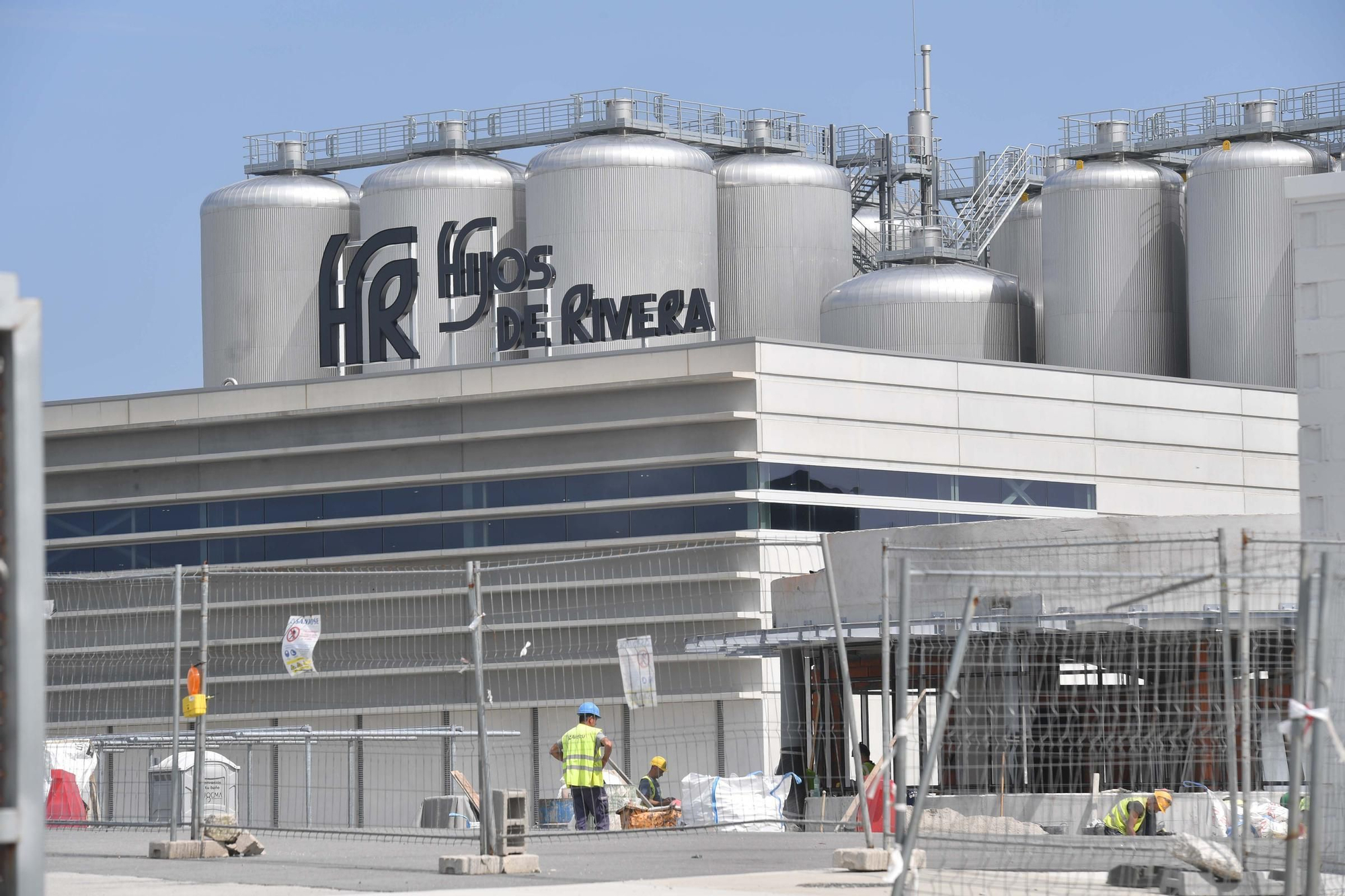 Estrella Galicia desafía el trono cervecero español con su nueva planta de Arteixo