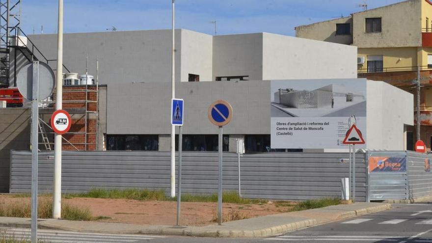 Frente común en Moncofa para reclamar el servicio de atención sanitaria continuada las 24 horas
