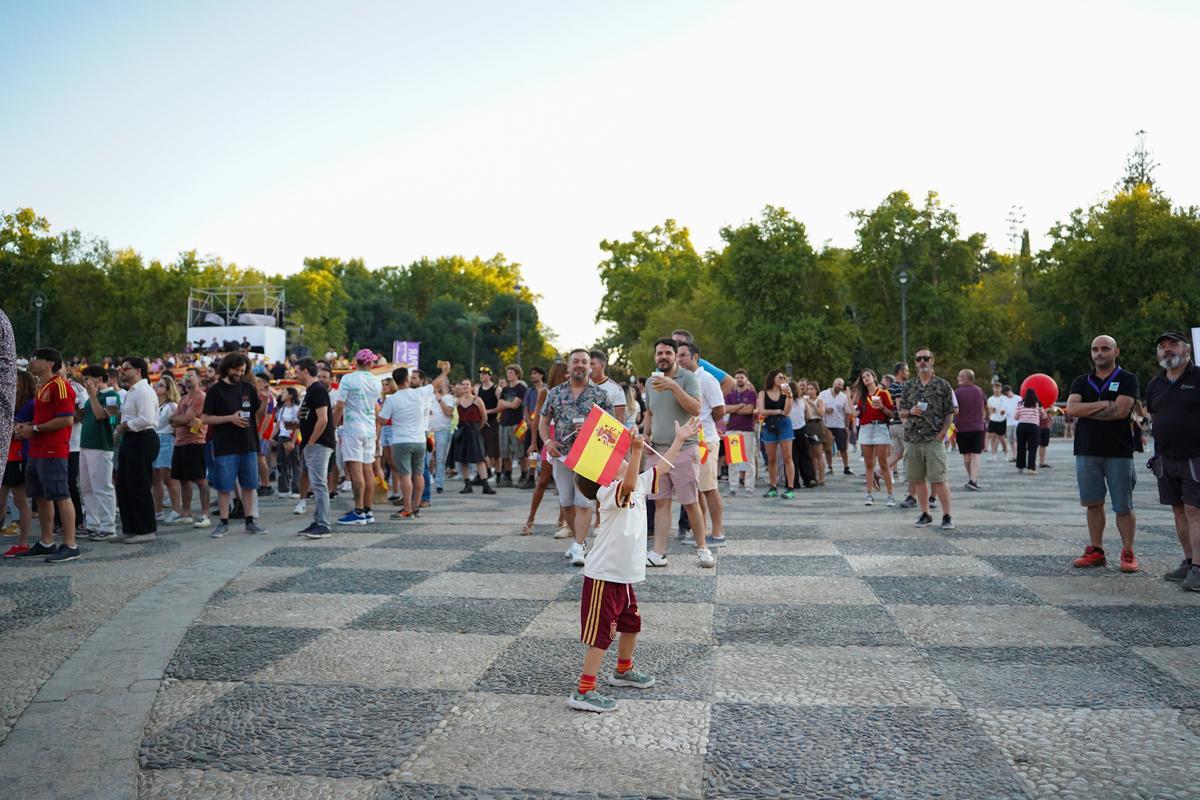 Así se vivió la semifinal entre España y Francia en la Plaza de España en imágenes Así se vivió la semifinal entre España y Francia en la Plaza de España en imágenes