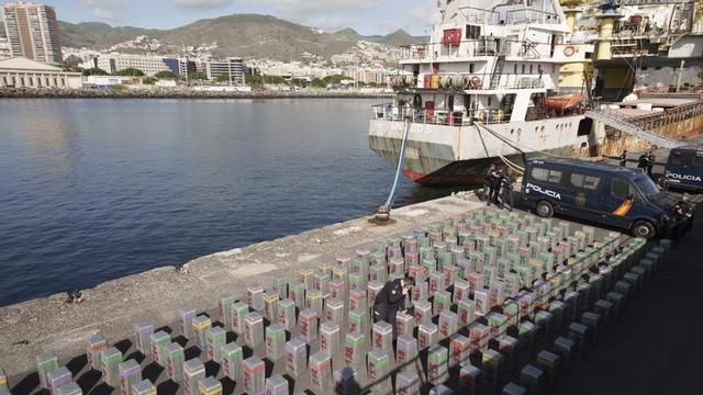 Alijo de diez toneladas de cocaína desembarcado, a principios de mes, en Santa Cruz de Tenerife. | RAMÓN DE LA ROCHA / EFE