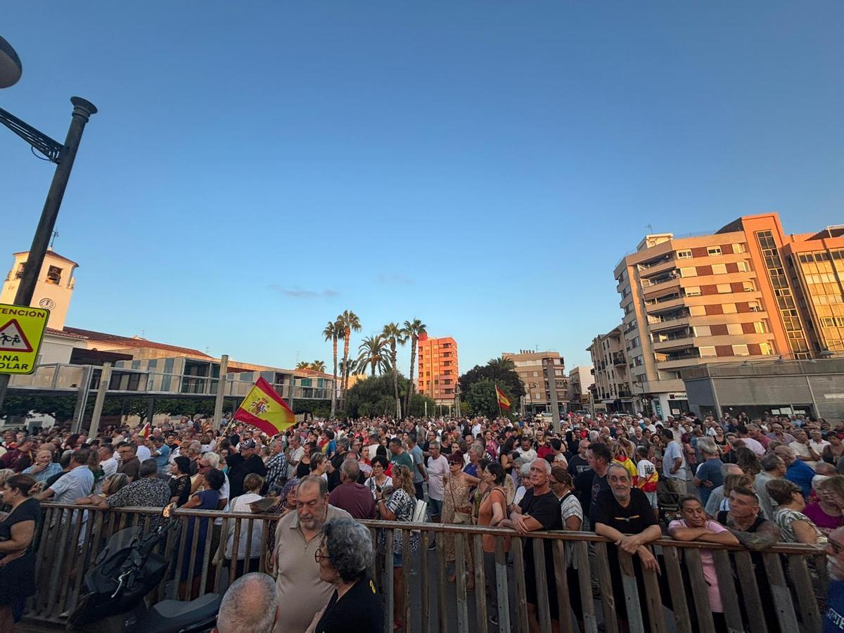 Masivas concentraciones en Sagunt y Port de Sagunt en apoyo a Ceuta Masivas concentraciones en Sagunt y Port de Sagunt en apoyo a Ceuta