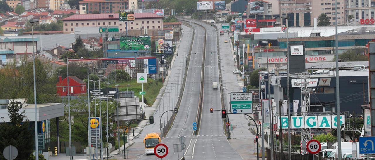 La Avenida de Madrid de Vigo, vacía por el coronavirus