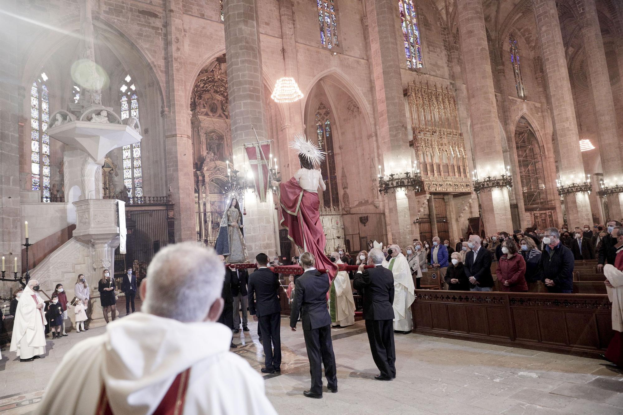 El obispo Taltavull preside la Misa de Pascua en la Catedral