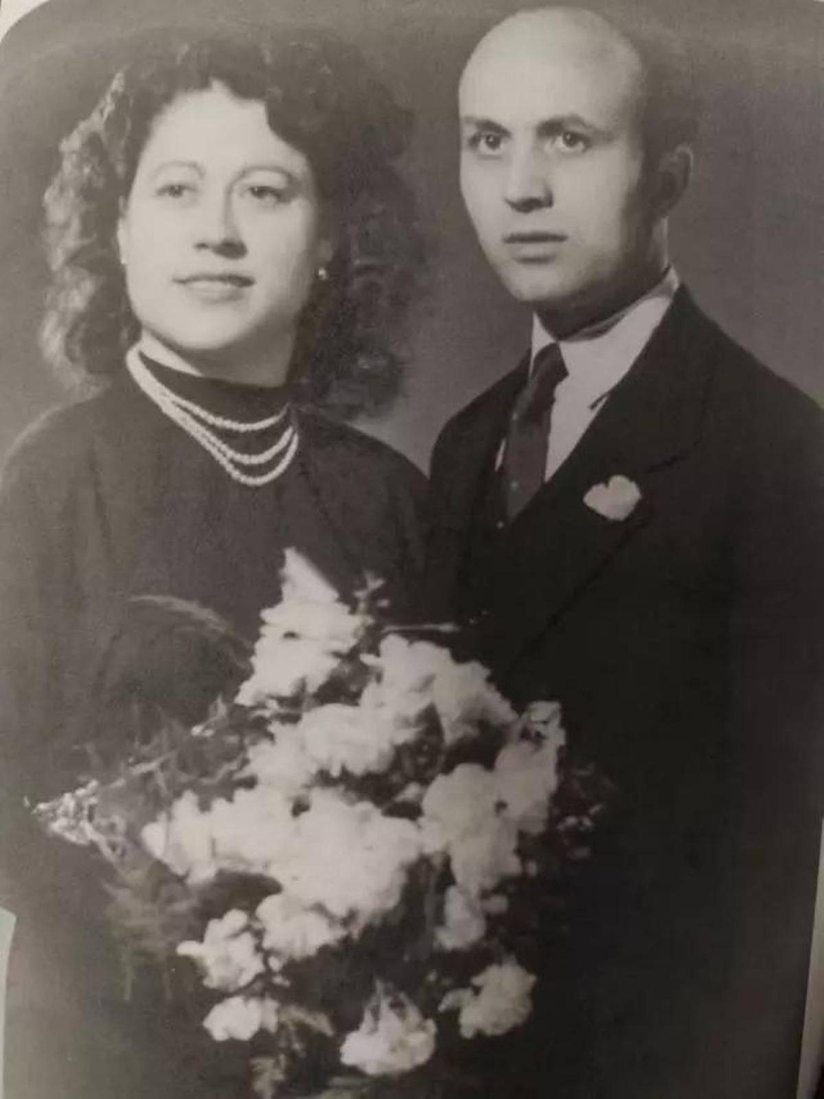 Boda de Maria Assumpció Vilà i joan Vinyes, el año 1952