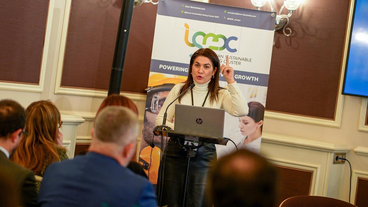 Lucía Núñez, delegada territorial de Economía, Hacienda, Fondos Europeos y Industria, Energía y Minas en Huelva, Junta de Andalucía.jpg