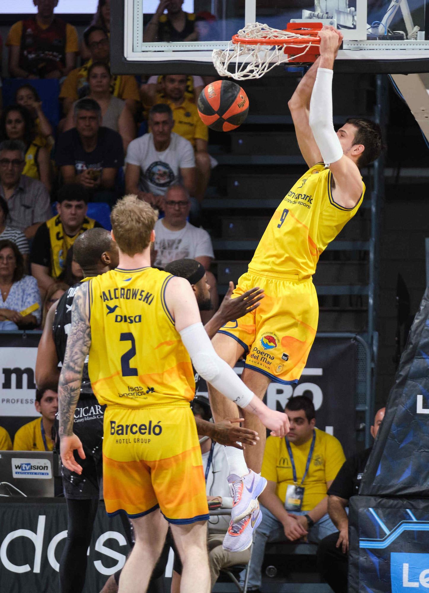 Derbi canario de baloncesto entre el Lenovo Tenerife y el Gran Canaria