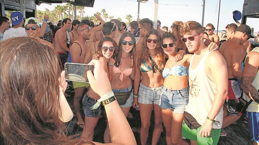 Un merendero y dos chiringuitos de la playa vuelven a salir a licitación en una semana