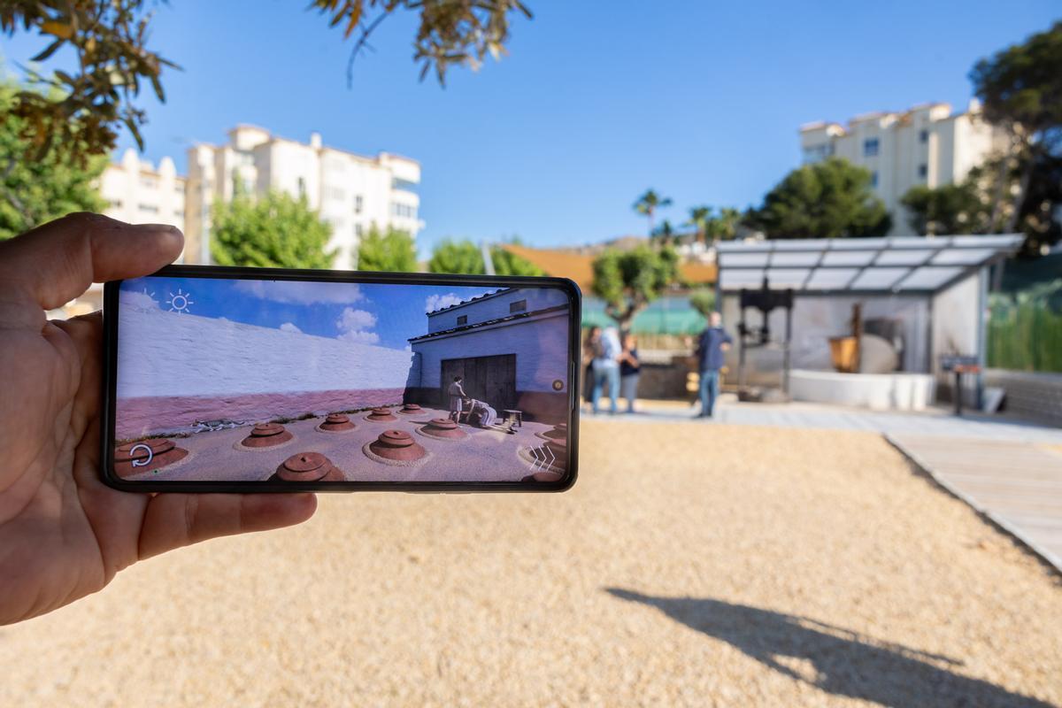 La aplicación que se usa en la villa romana al aire libre permite trasladar al visitante a la vida diaria.