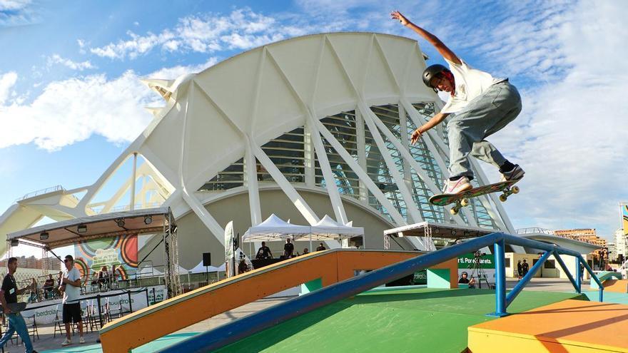 Así convierte GRAVITEO el Circuit de Barcelona-Catalunya en el mayor encuentro de skate, scooter y roller de España
