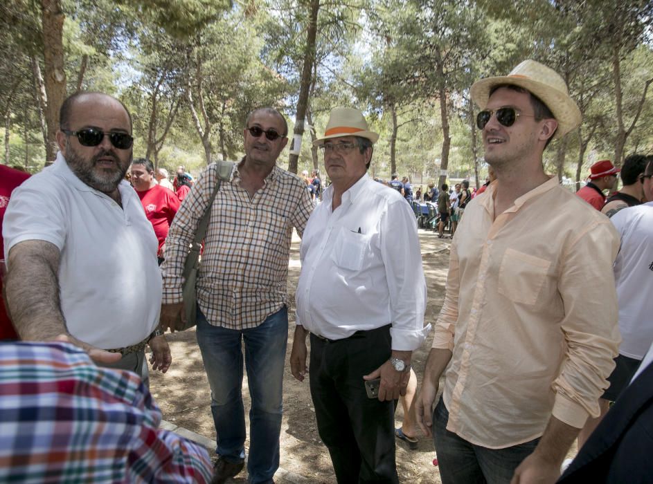 Unos 6.000 festeros disfrutan del tradicional Festival de Paellas en el parque Lo Morant