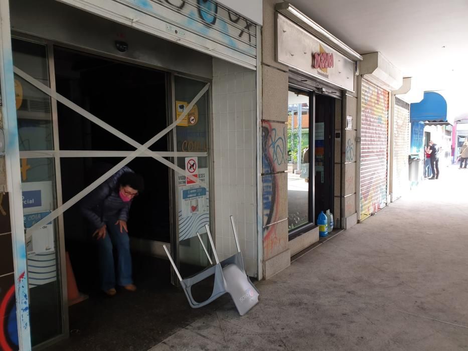 Desalojan un centro comercial en Vigo por un cortocircuito