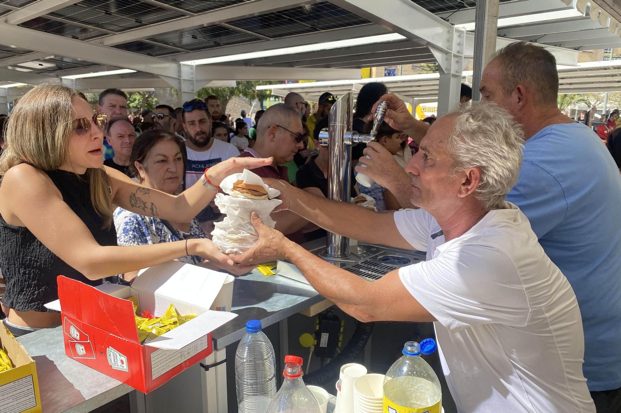 Fiesta de la hamburguesa en Crevillent