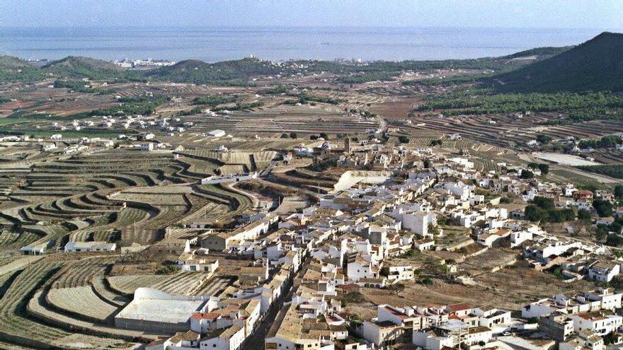 Benitatxell involucra a los vecinos en el plan de paisaje que recupera la esencia de pueblo mediterráneo