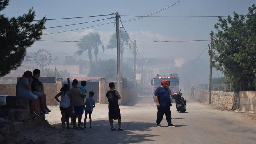 Fuego de rastrojo en ses Cadenes