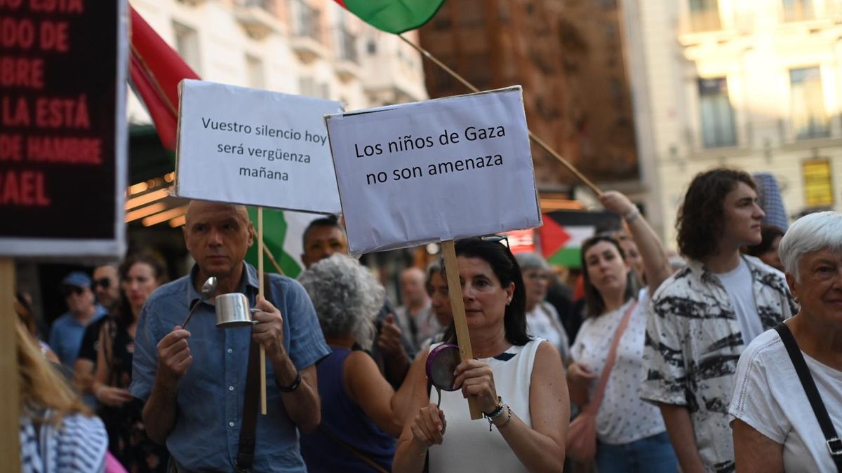 En imágenes | Zaragoza alza la voz de nuevo contra el genocidio en Gaza