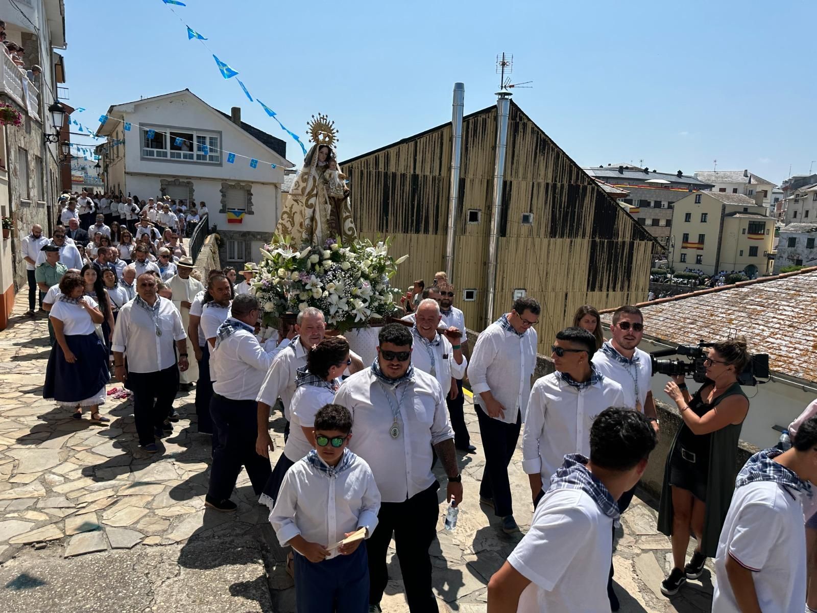 EN IMÁGENES: La procesión de la virgen del Carmen en Tapia de Casariego