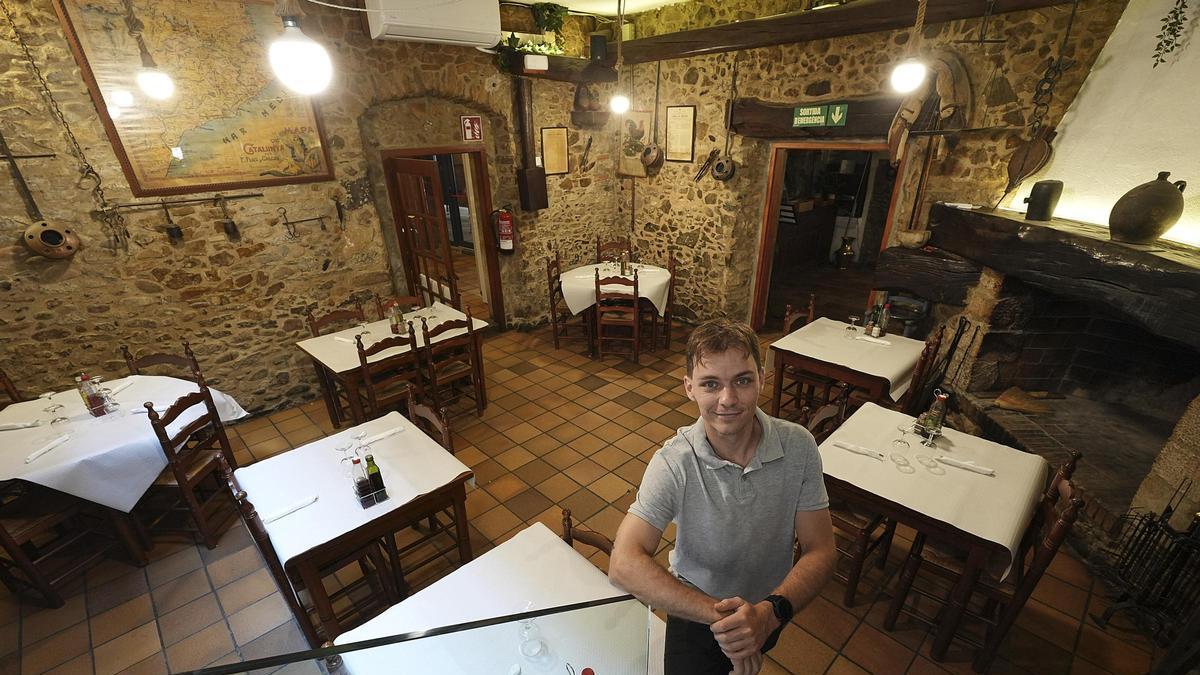 El propietari de l'Avellaneda, Marc Busó, en un dels menjadors