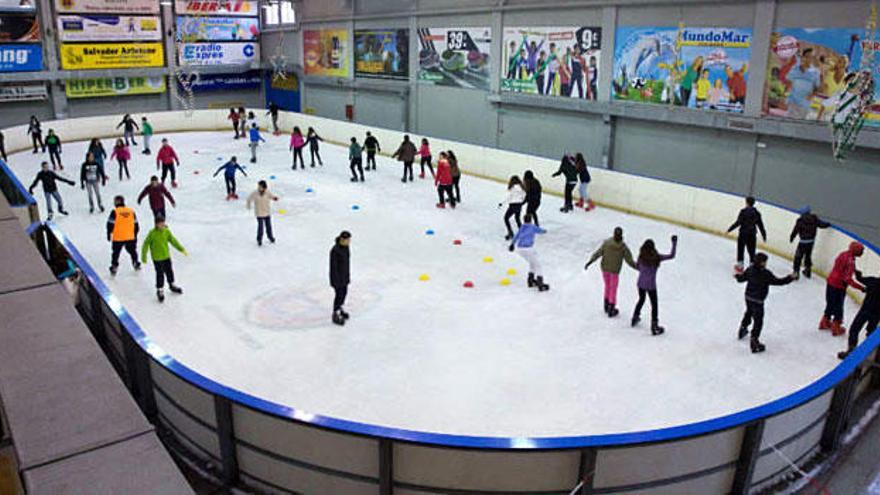 Disfruta de un día divertido y diferente patinando sobre hielo