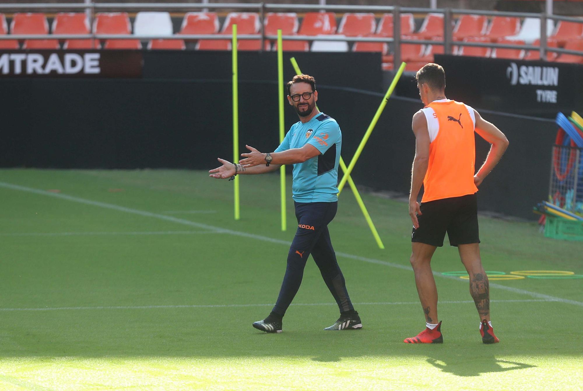 El Valencia CF prepara el partido frente al Real Madrid en Mestalla