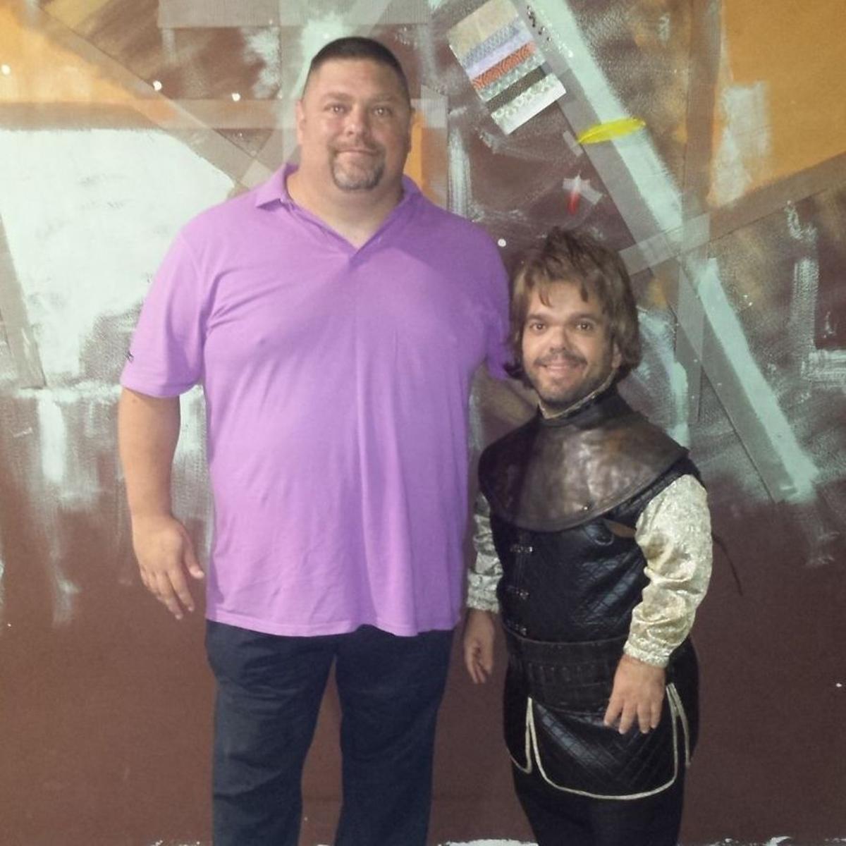 Andrés Roig y Peter Dinklage, de 'Juego de Tronos'.