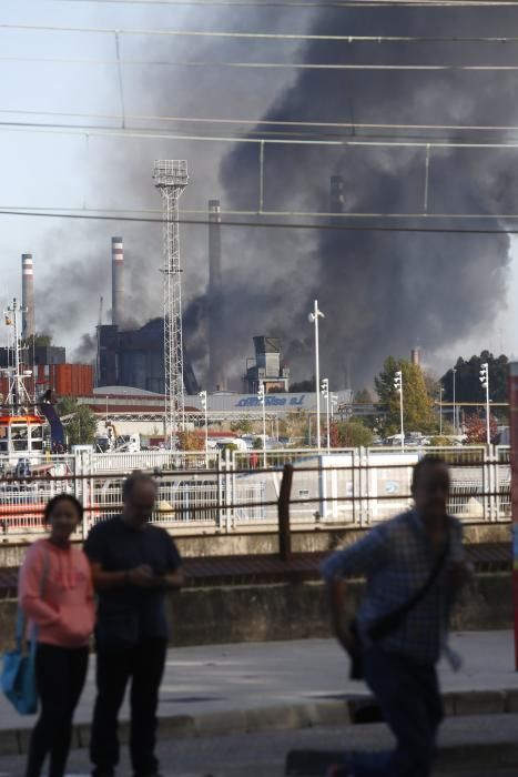 Incendio en la fábrica de coque de Avilés