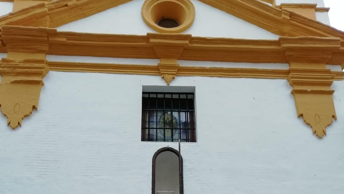 Roban la imagen de la Virgen de la Aurora de la hornacina situada en la fachada de la ermita