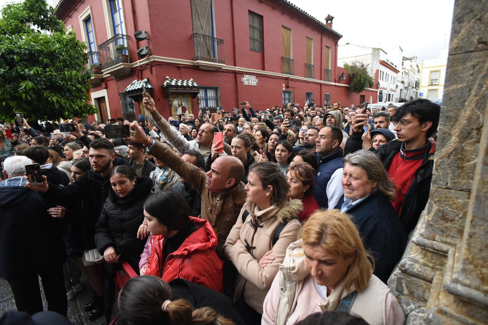 La Legión arropa al Cristo de la Caridad