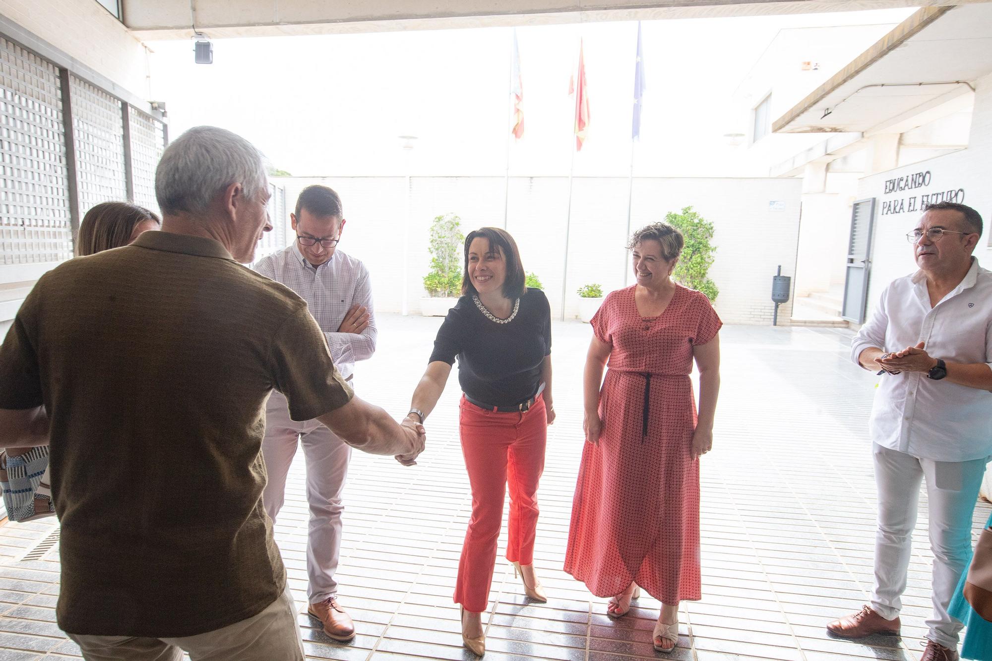 La consellera Raquel Tamarit visita el CEIP Manuel Riquelme de Hurchillo