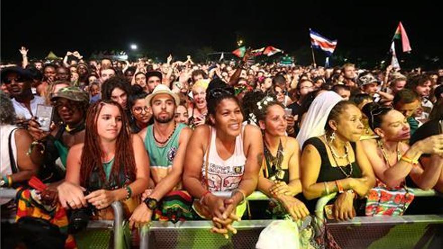 El Rototom de Benicàssim atrae a 200.000 asistentes de 98 países