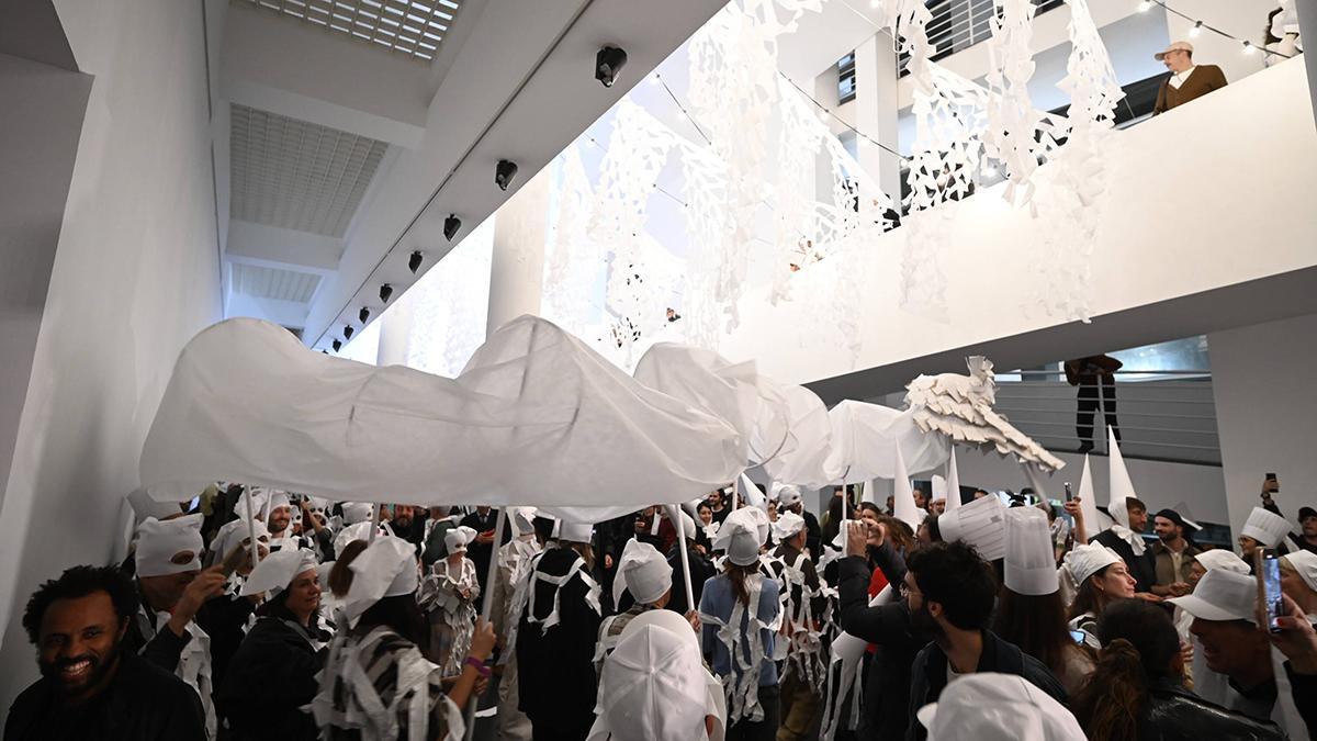 Performance en el MACBA con motivo de su 30 aniversario
