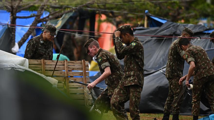 Desallotjament del campament bolsonarista davant la seu de l&#039;exèrcit