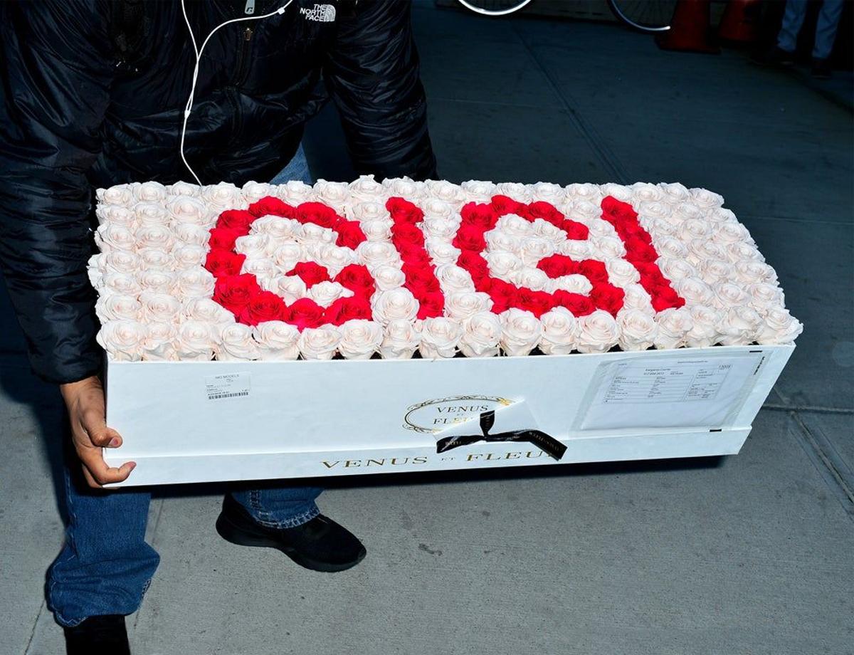 Rosas cumpleaños Gigi Hadid