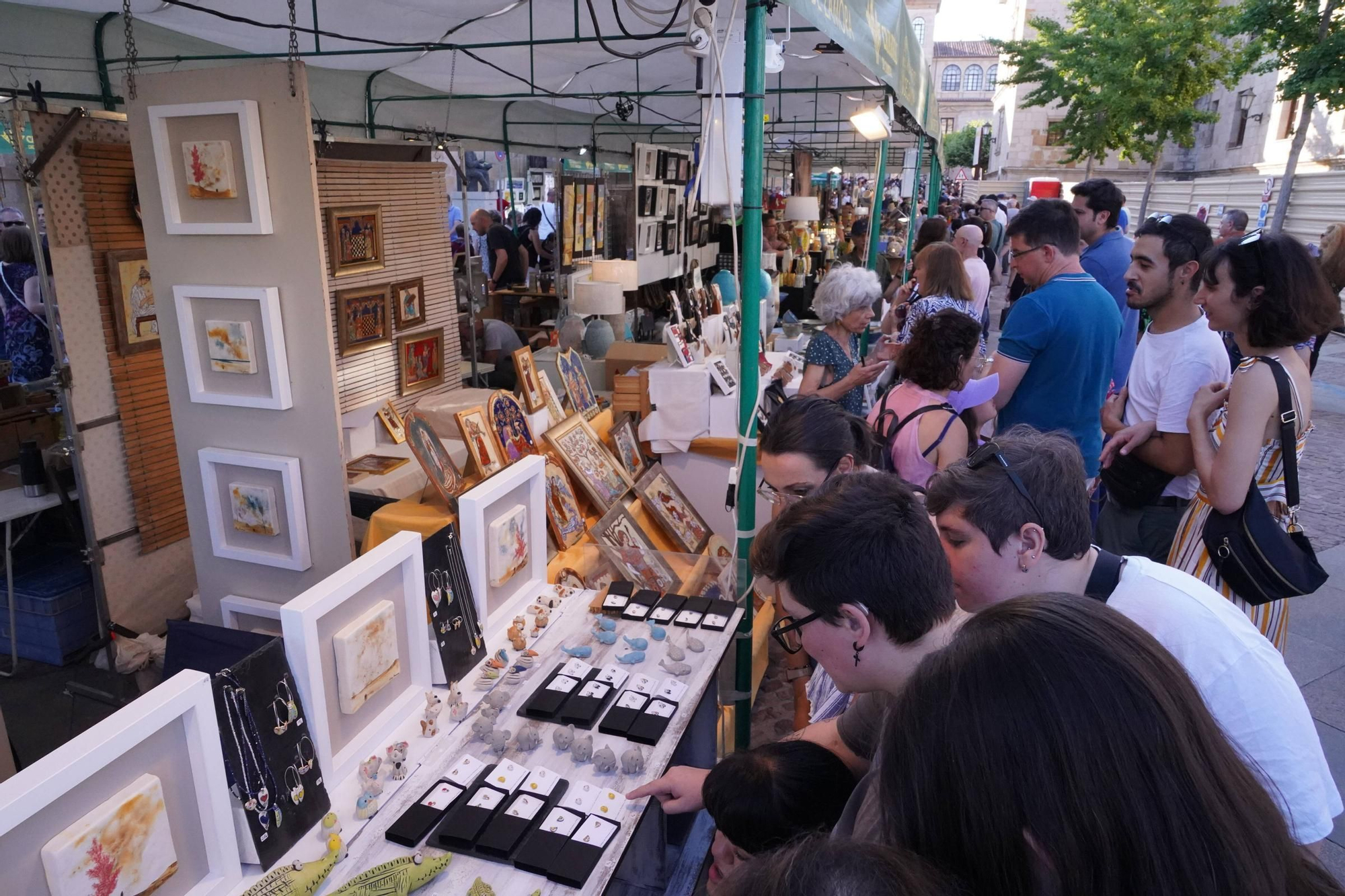 GALERÍA | La Feria de la Cerámica y la Alfarería ya está en la calle