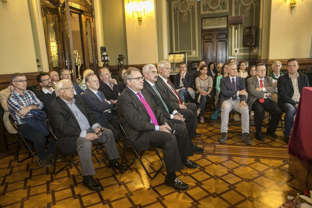 Conferencia de Elisabetta Catelani en la Junta General del Principado