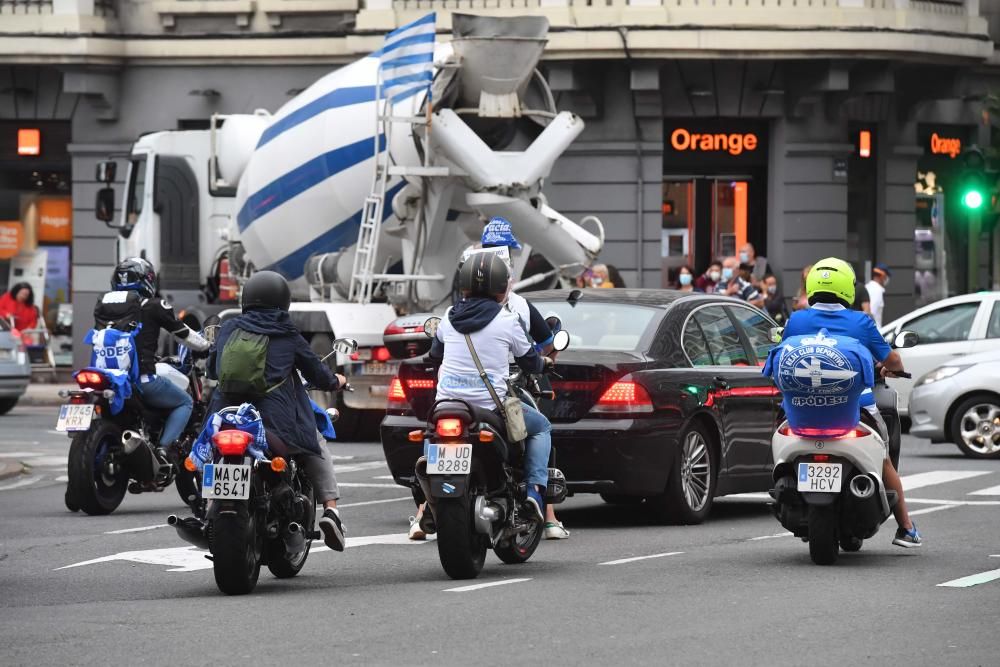 La caravana en defensa del Deportivo colapsó el tráfico en varios puntos de A Coruña.