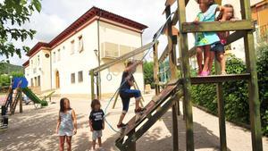 Salàs de Pallars reabrió su escuela en el 2015, tras 16 años sin niños.